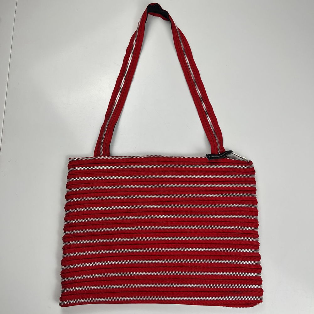 Ziiip-Design by Maude léonard medium tote red